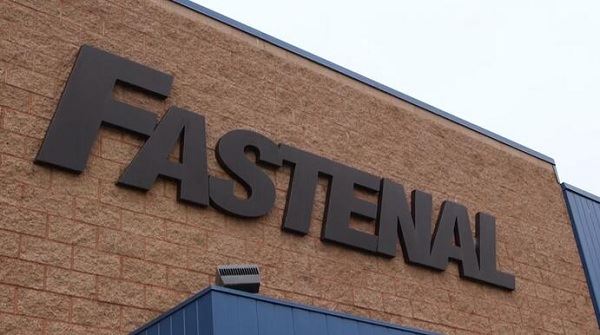 Le vendite di Fastenal May diminuiscono a livelli vicini al 2019 con il croll...