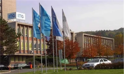 Approvata la sentenza finale della Commissione per il commercio internazional...