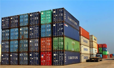 I prezzi dei container salgono mentre le aziende cinesi lottano per far front...