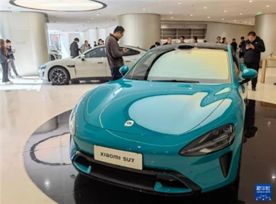 50.000 unità ordinate in 27 minuti, lancio della prima auto di Xiaomi, prezzo...