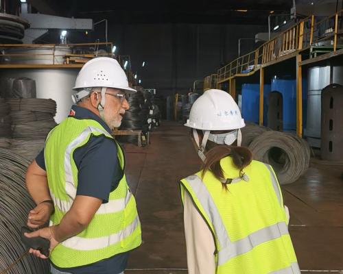 Clienti pakistani visitano Aotian per ispezioni e scambi, elaborando congiunt...